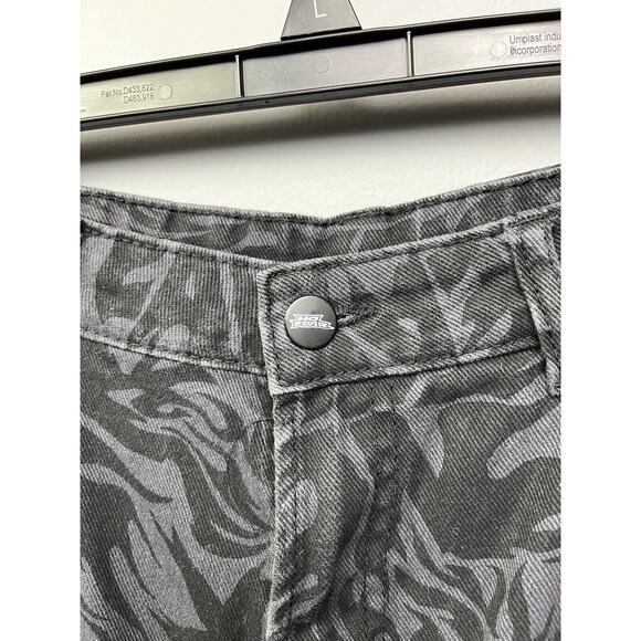 No Fear x H&M Jeans Womens Size 10 Gray Wide Leg All Over Print Denim Y2K Street - Picture 7 of 8